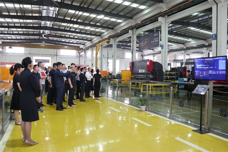 家庭室內(nèi)別墅家用電梯選哪家,家庭室內(nèi)別墅<a href='http://alc-jlife.cn/jydt.htm' class='keys' title='點擊查看關(guān)于家用電梯的相關(guān)信息' target='_blank'>家用電梯</a>哪家好